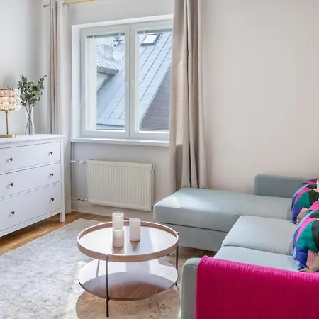 Spacious Family Friendly Apartment, Free Parking Διαμέρισμα Ταλίν