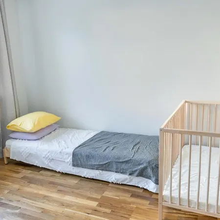 Spacious Family Friendly Apartment, Free Parking * Ταλίν